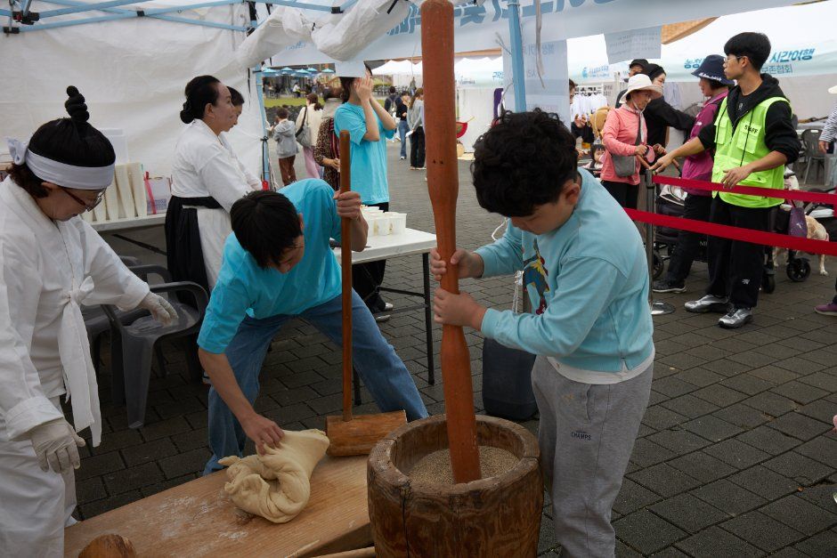 Busan Folk Arts Festival — official photograph 5