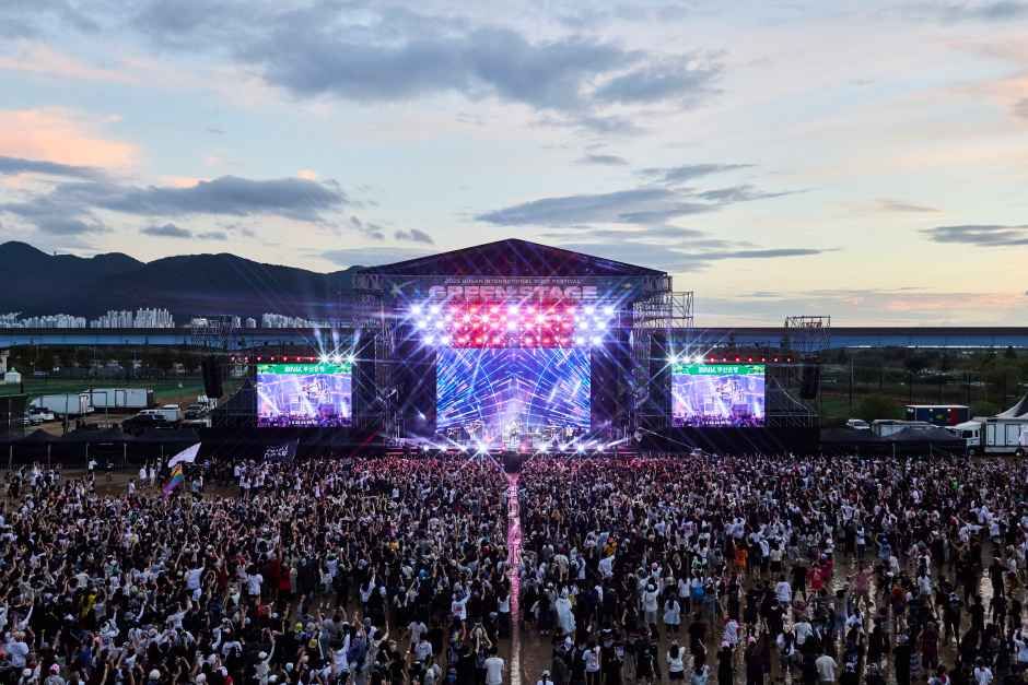 Busan International Rock Festival — official photograph 2