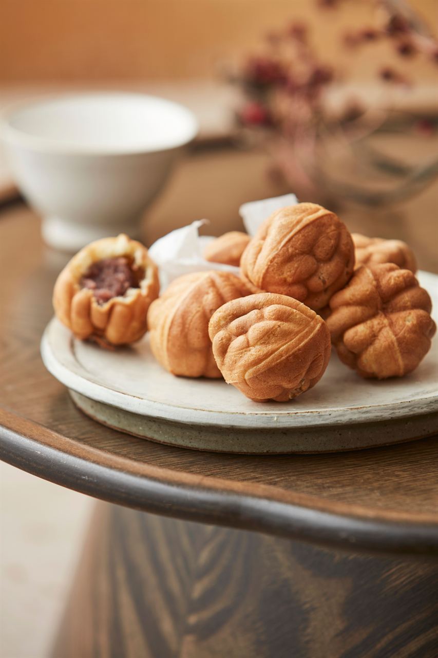 Cheonan walnut cakes