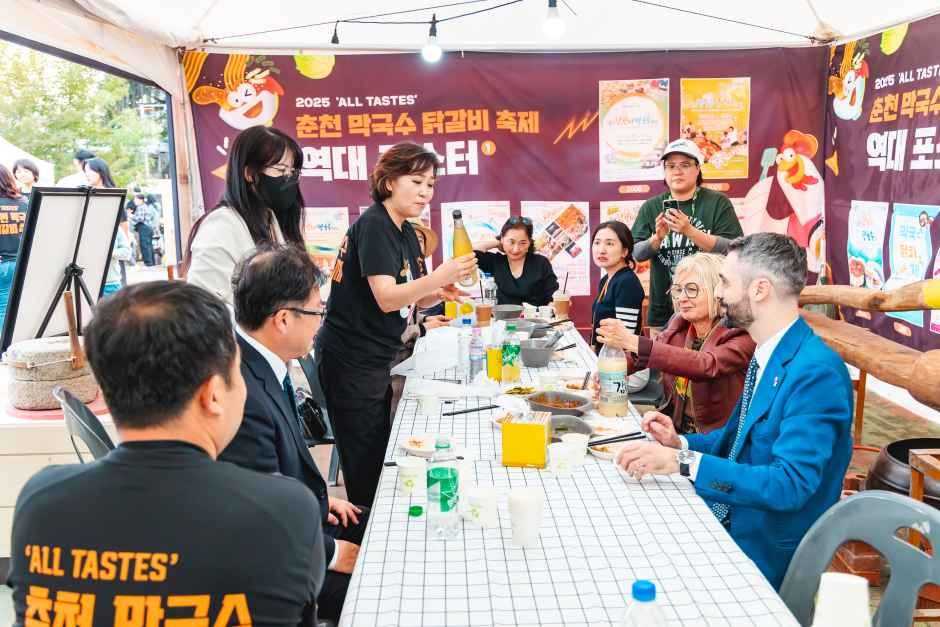 Chuncheon Makguksu Dakgalbi Festival — official photograph 3