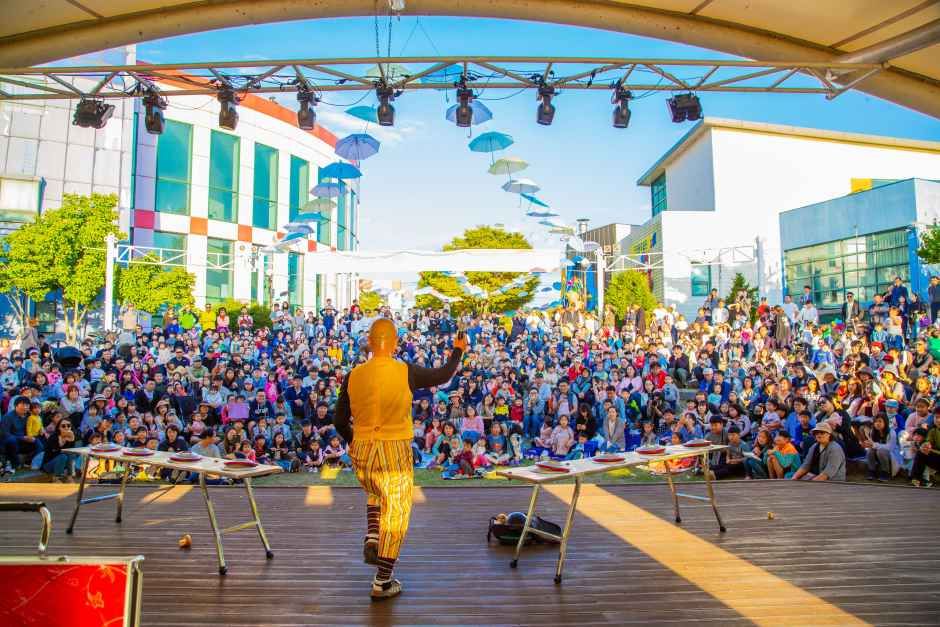 Chuncheon Puppet Festival — official photograph 3