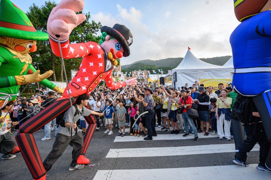 German Village Oktoberfest — official photograph 4