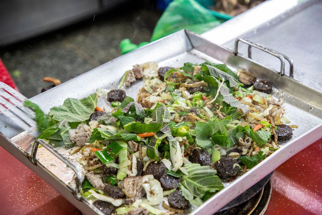 Sillim stir-fried sundae
