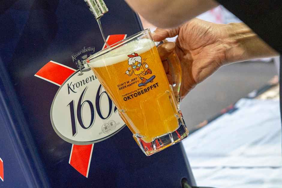 Hurshimchung Bräu Oktoberfest — official photograph 1