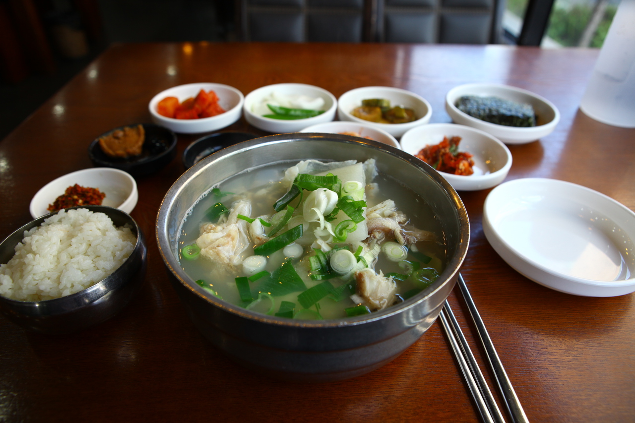 Geoje cod and daegu-tang (cod soup)