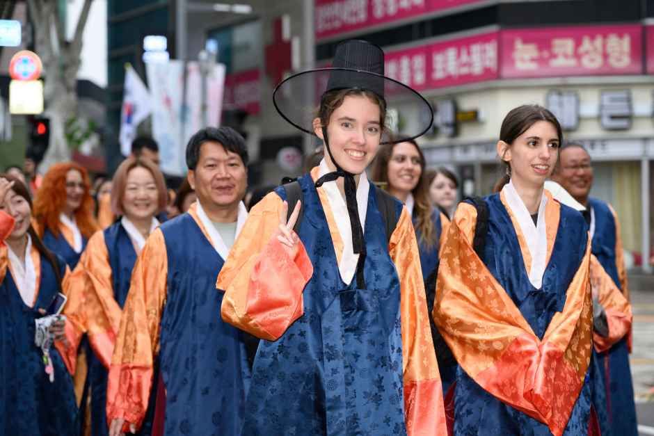 Suwon Hwaseong Festival — official photograph 4