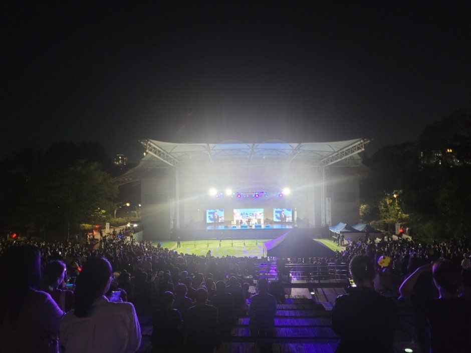 Youth Boulevard — official photograph 4